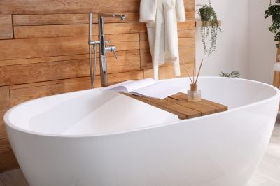 Modern freestanding tub