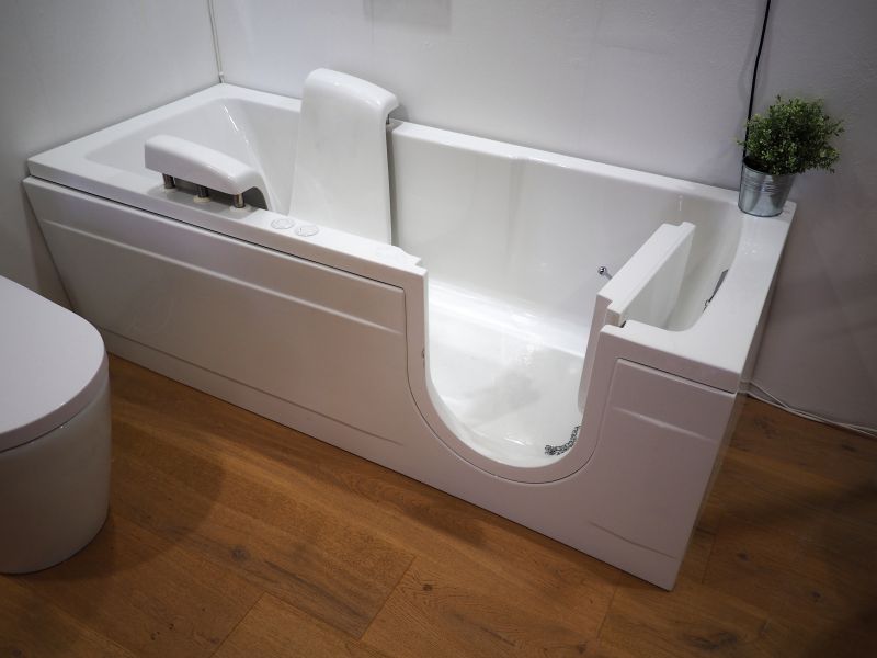 Walk-in bathtub